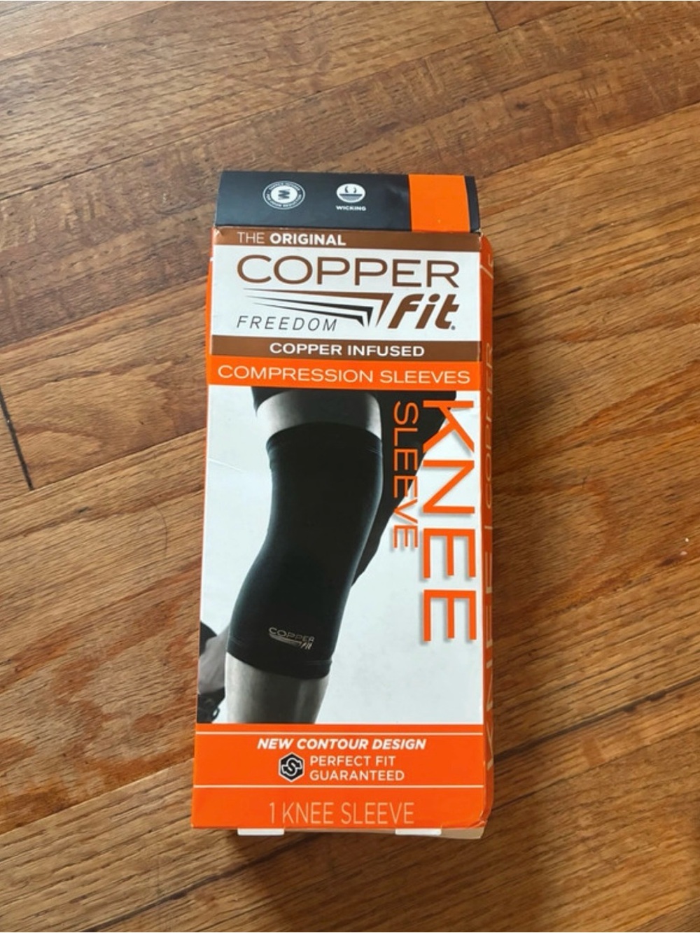 Black Knee Compression Sleeve — Copper-Infused Support